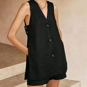 V-neck Sleeveless Vest with High-waisted Shorts Set -- Size L -- NWT
